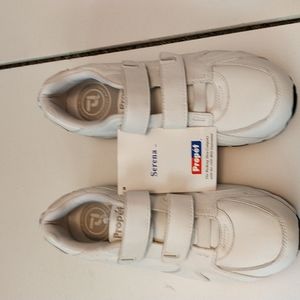 Propet Extra Wide Serena Velcro Sneakers